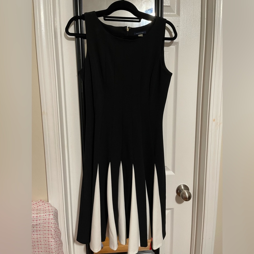 Tommy Hilfiger black and white jumper size 8